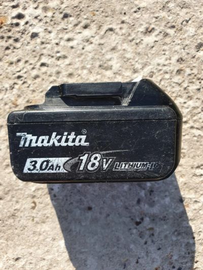 Лот: 18981985. Фото: 1. Аккумулятор Makita BL1830B 3Ач. Запчасти