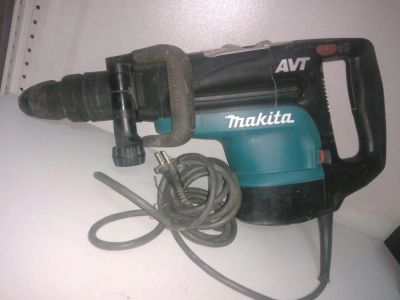 Лот: 8364293. Фото: 1. Продам перфоратор Makita HR5210C... Электроинструмент