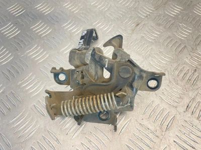 Лот: 25071965. Фото: 1. замок капота toyota corolla ZRE151L. Двигатель и элементы двигателя
