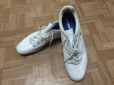 Лот: 4528795. Фото: 1. Кроссовки Reebok белые кожанные... Кеды, кроссовки, слипоны