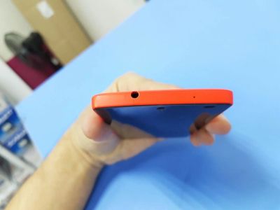 Лот: 9923215. Фото: 1. Google Nexus 5 RED. Смартфоны