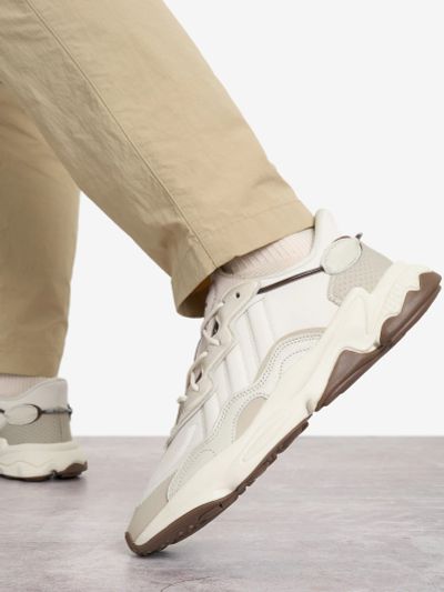 Лот: 25369227. Фото: 1. Кроссовки мужские adidas Ozweego... Кеды, кроссовки, слипоны