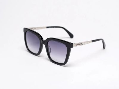Лот: 24977329. Фото: 1. Очки Chanel. Очки солнцезащитные