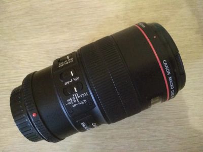 Лот: 17868247. Фото: 1. Canon EF 100mm f/2.8L Macro IS... Объективы