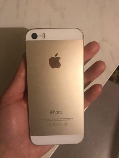 Лот: 10719802. Фото: 1. iPhone 5s в отличном состоянии. Смартфоны