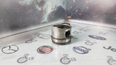 Лот: 23585012. Фото: 1. Поршень Toyota Regius 1KZ-TE 13101-67050. Двигатель и элементы двигателя