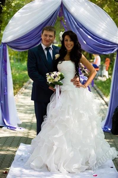 Лот: 8849255. Фото: 1. Свадебное платье р. 40-44. Свадебные платья