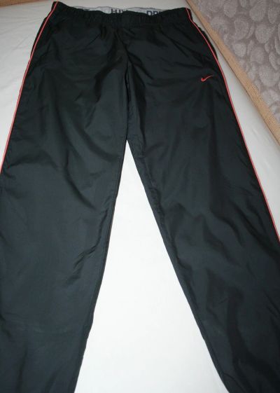 Лот: 13350749. Фото: 1. Брюки спортивные, чёрный, Nike... Спортивные костюмы