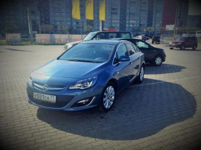 Лот: 5467813. Фото: 1. Продам Opel Astra седан 2013гв. Автомобили
