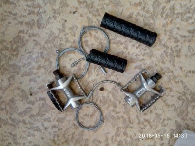 Лот: 11676264. Фото: 1. Запчасти велосипедные б/у,одним... Запчасти