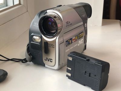 Лот: 15386973. Фото: 1. Видеокамера Jvc gr-d18er. Видеокамеры