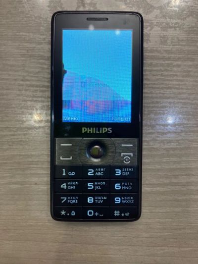 Лот: 19375744. Фото: 1. Телефон Philips Xenium E570. Кнопочные мобильные телефоны