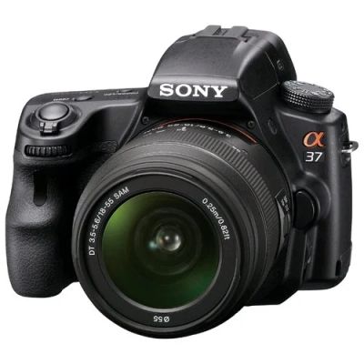 Лот: 12633208. Фото: 1. Зеркальный фотоаппарат Sony Alpha... Цифровые зеркальные