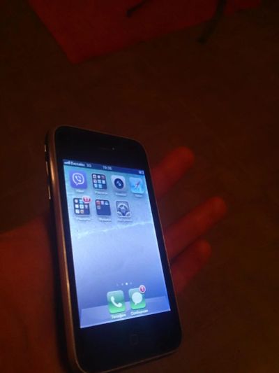 Лот: 6442060. Фото: 1. кому iPhone 3gs 32gb. Смартфоны