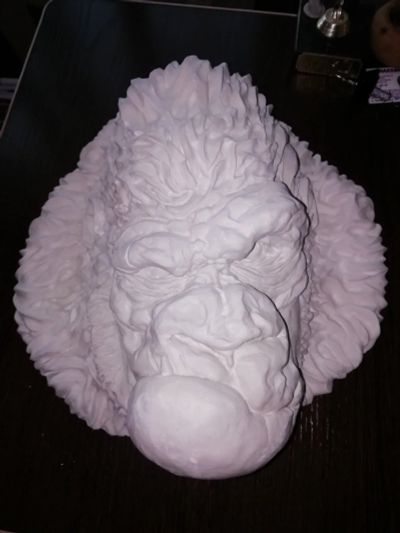 Лот: 15329544. Фото: 1. Гипсовая скульптура головы гориллы. Скульптуры