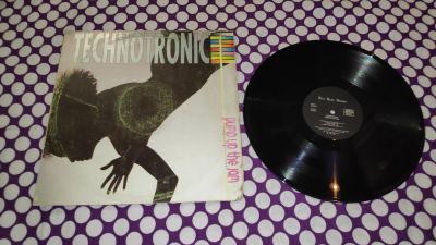 Лот: 24885854. Фото: 1. " Technotronic " большая виниловая... Аудиозаписи