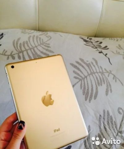 Лот: 6349824. Фото: 1. iPad Mini 3 64Gb Wi Fi Gold! Срочно... Планшеты