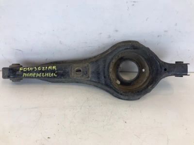 Лот: 21707890. Фото: 1. рычаг поперечный Ford Focus CB4. Двигатель и элементы двигателя