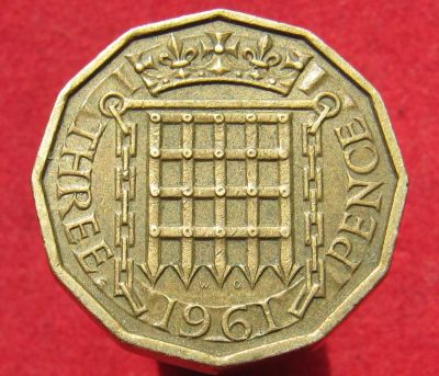 Лот: 15954266. Фото: 1. Великобритания 3 пенса, 1961г. Остальные страны