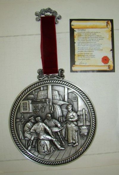Лот: 12675918. Фото: 1. Медаль на стену оловянная Пиво... Другое (антиквариат)