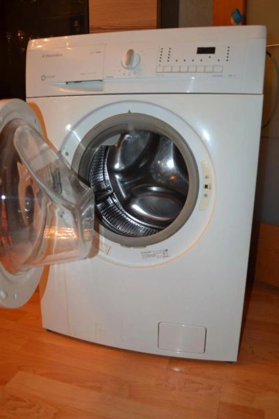 Лот: 3517504. Фото: 1. Стиральная машинка Electrolux... Стиральные машины