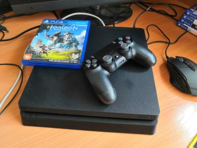 Лот: 14155799. Фото: 1. PS4 на гарантии. Игровые приставки, консоли