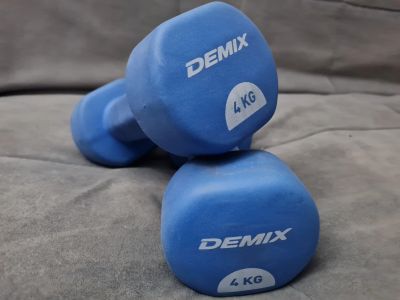 Лот: 25730304. Фото: 1. Гантели Demix, 2х4 кг. Гантели