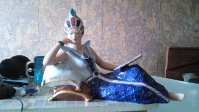 Лот: 4358112. Фото: 1. Статуэтка из фарфора. Фигурки, статуэтки