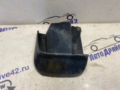 Лот: 21710938. Фото: 1. брызговик Honda Civic 4D FD1. Двигатель и элементы двигателя