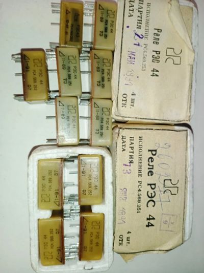 Лот: 21019663. Фото: 1. Реле рэс-44. Реле, тумблеры, переключатели