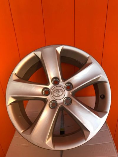 Лот: 18034152. Фото: 1. Оригинальные диски R17 на Toyota... Диски
