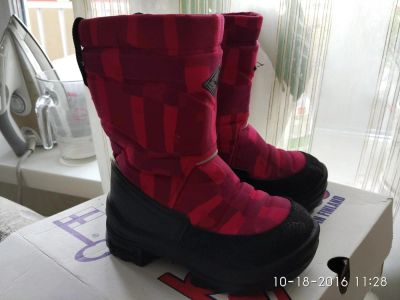 Лот: 8377130. Фото: 1. Kuoma 25 р. на девочку. Валенки, угги, унты