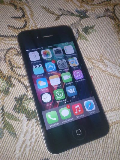 Лот: 3200484. Фото: 1. Iphone 4s 16 gb обмен. Смартфоны
