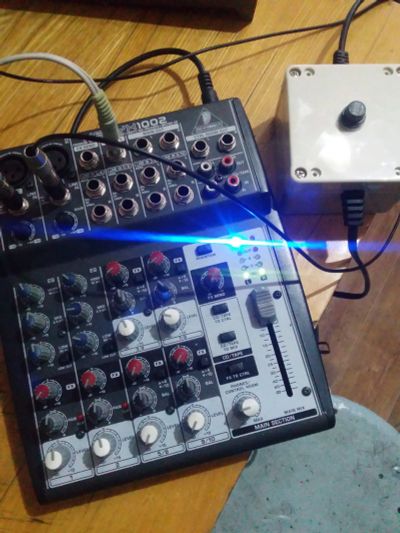 Лот: 20006196. Фото: 1. Behringer Xenyx1002. Микшеры, предусилители, микрофонные эффекты