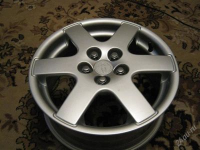 Лот: 2205651. Фото: 1. Оригинальные диски TOYOTA R15... Диски