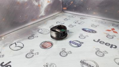 Лот: 23589624. Фото: 1. Поршень Chevrolet Trail Blazer... Двигатель и элементы двигателя