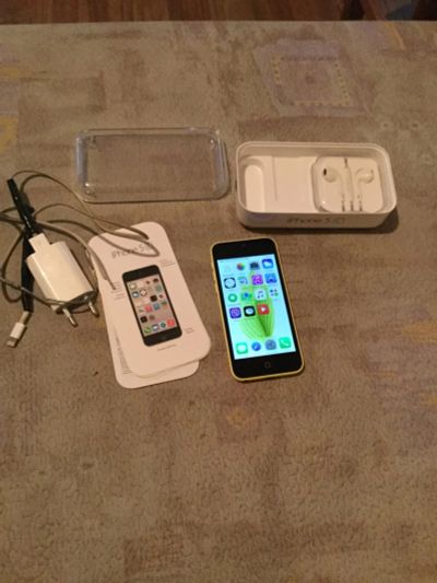 Лот: 6802204. Фото: 1. iPhone 5c 16 гб с поддержкой LTE. Смартфоны