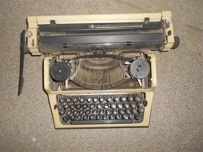 Лот: 2289241. Фото: 1. Печатная машинка. Другое (антиквариат)