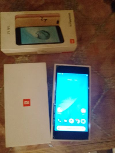 Лот: 19849685. Фото: 1. Телефон Xiaomi mi a1. Смартфоны