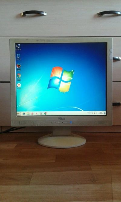 Лот: 7677321. Фото: 1. монитор Fujitsu-Simens l9za диагональ... ЖК-мониторы