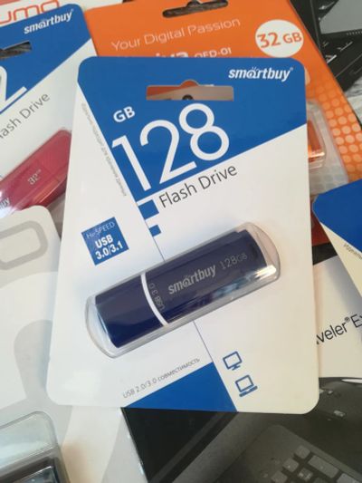 Лот: 18672628. Фото: 1. Флешка 128GB Smartbuy Crown USB... USB-флеш карты