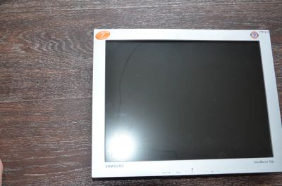 Лот: 7294877. Фото: 1. Монитор Samsung SyncMaster 152V... ЖК-мониторы