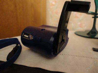 Лот: 2043808. Фото: 1. Зарядное USB "Динамо-машина". Зарядные устройства, блоки питания, адаптеры сетевые для смартфонов