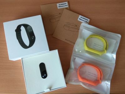 Лот: 11886911. Фото: 1. Xiaomi mi band 2 + браслеты. Смарт-часы, фитнес-браслеты, аксессуары