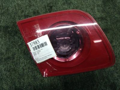 Лот: 21410401. Фото: 1. вставка багажника Mazda Axela... Двигатель и элементы двигателя