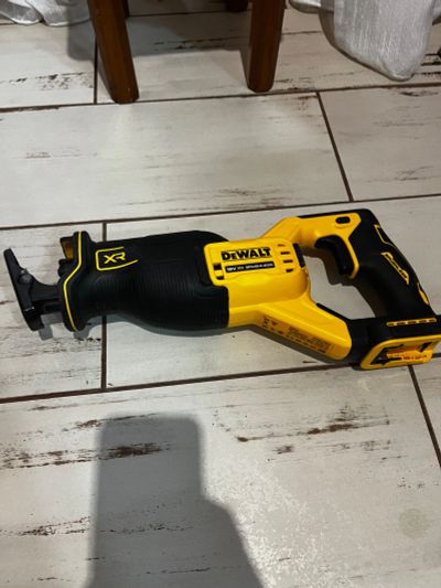 Лот: 24988627. Фото: 1. Сабельная пила Dewalt. Электроинструмент