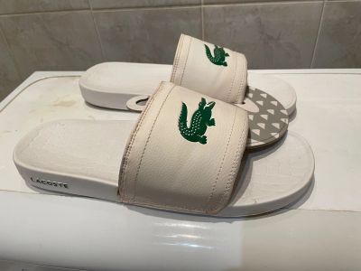 Лот: 20842709. Фото: 1. Шлепанцы Lacoste. Шлепанцы, сланцы