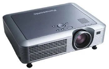 Лот: 11692305. Фото: 1. Проектор Panasonic PT-LC55E. Проекторы