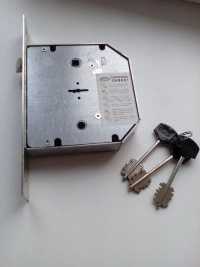 Лот: 8296138. Фото: 1. Замок врезной Эльбор с 3-мя ключами. Замки