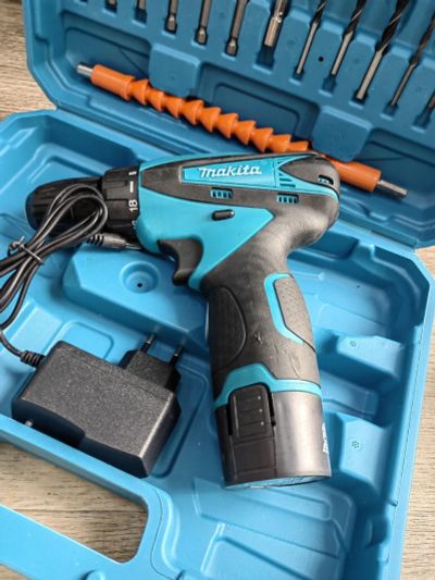Лот: 11286409. Фото: 1. Шуруповёрт Makita 2х скоростной. Электроинструмент